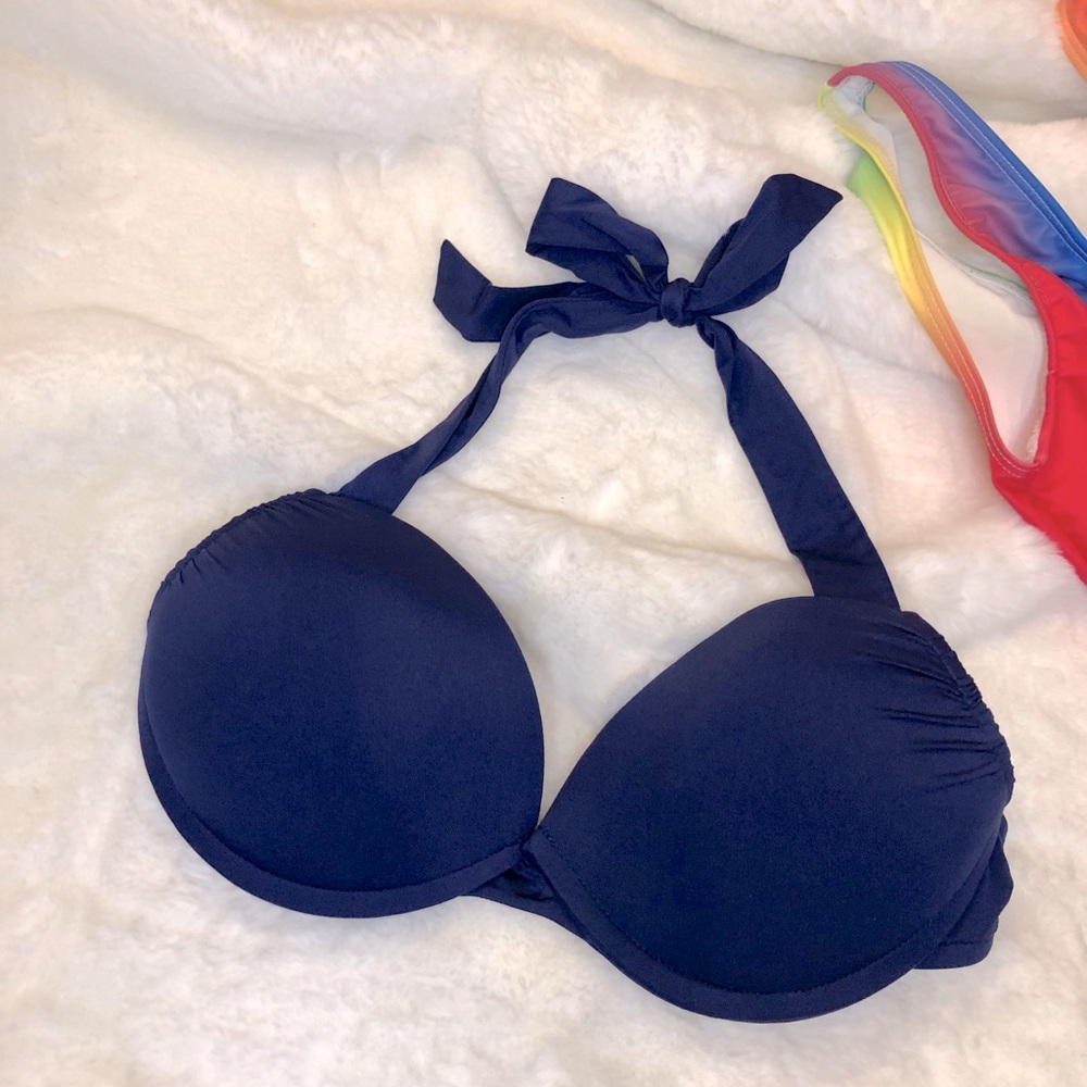 CLEAVAGE! bikini halter top